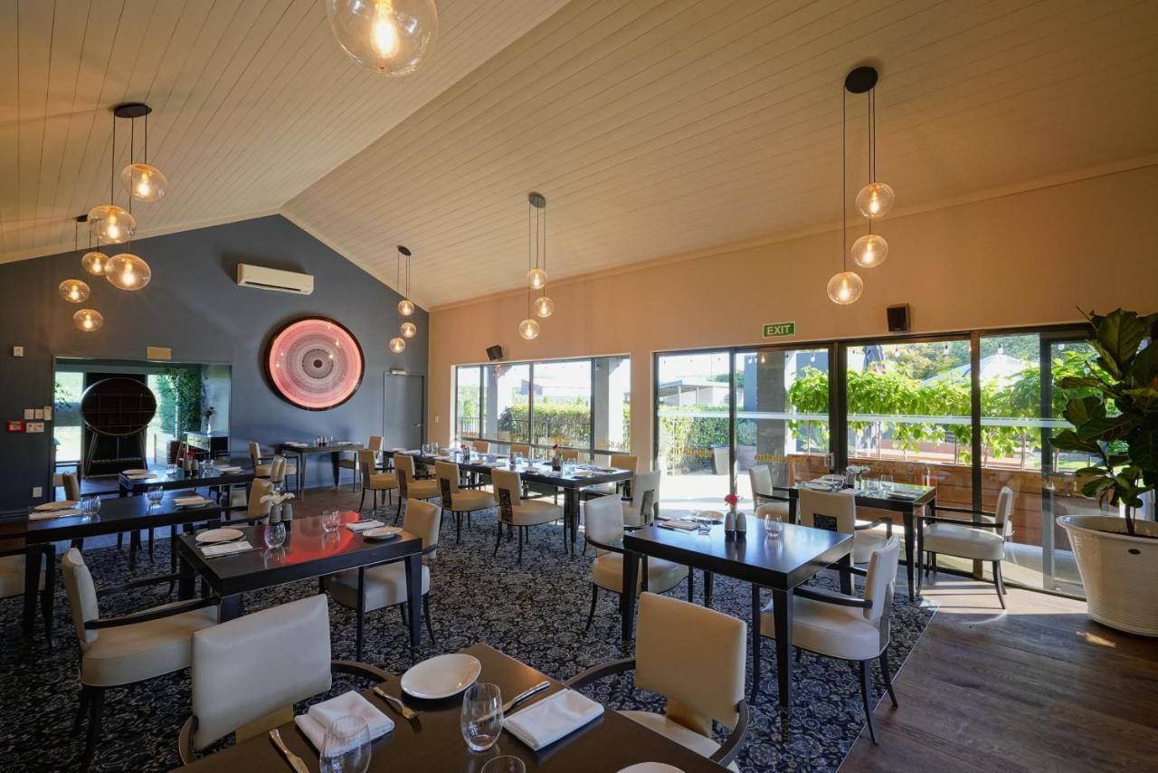 Parehua Resort Martinborough Exteriér fotografie The restaurant at the 1908