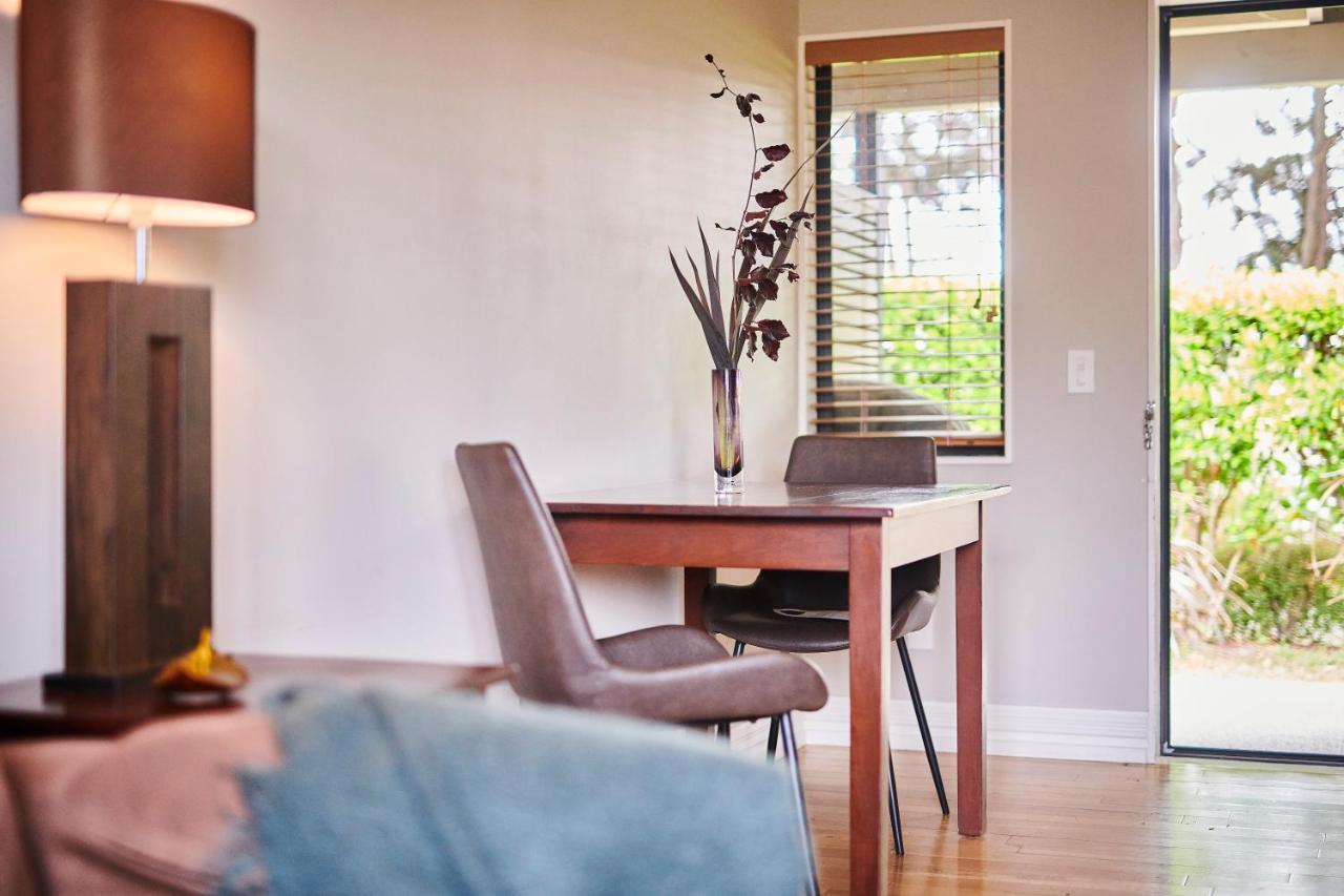 Parehua Resort Martinborough Exteriér fotografie Interior of a home at the Village at Wild dunes