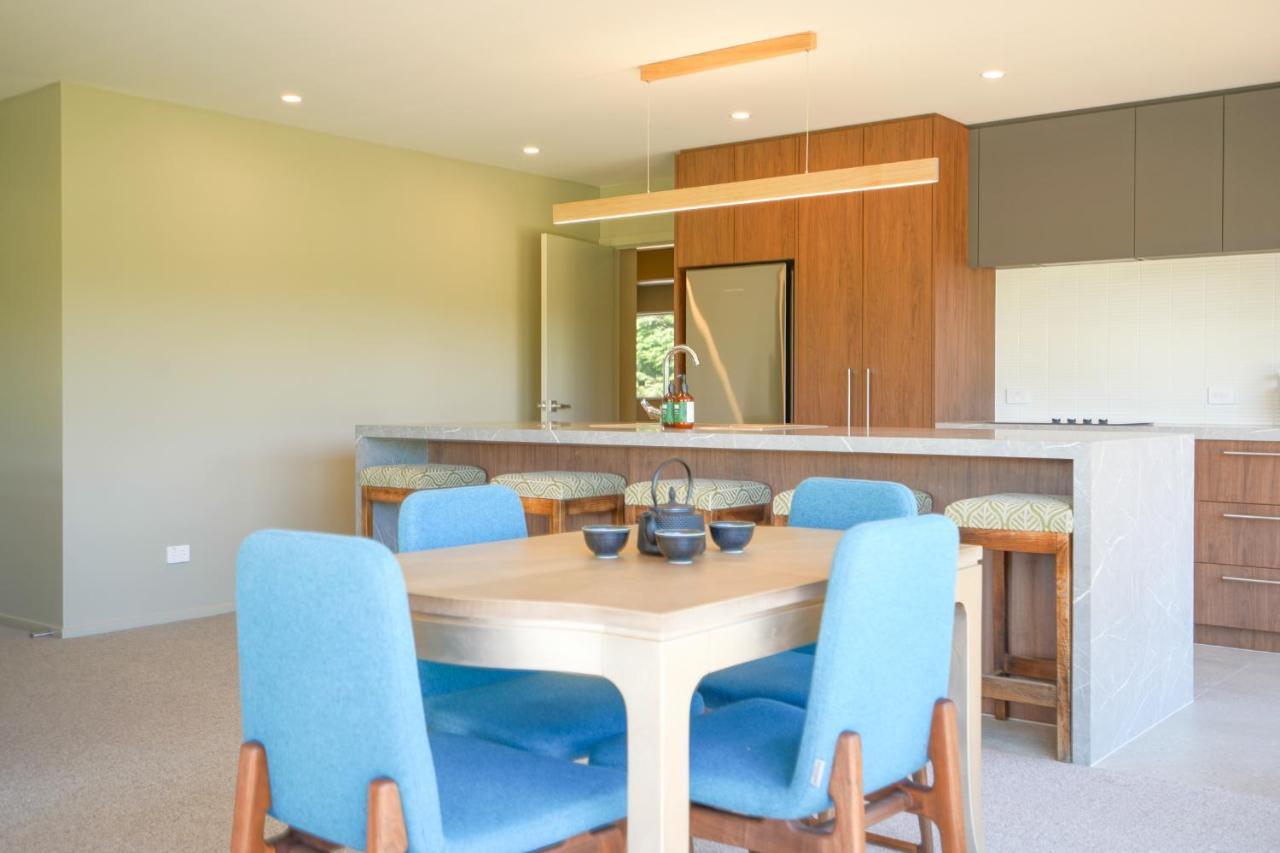 Parehua Resort Martinborough Exteriér fotografie A kitchen with a large island