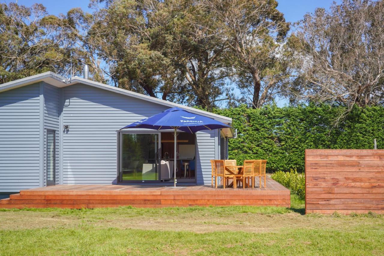 Parehua Resort Martinborough Exteriér fotografie A typical holiday home at the park